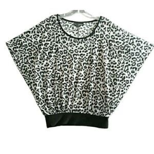 Isabella Rodriguez Top Womens Small Black Gray Animal Print Rib Waist Win